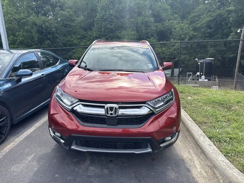 Used 2019 Honda CR-V Touring image 2