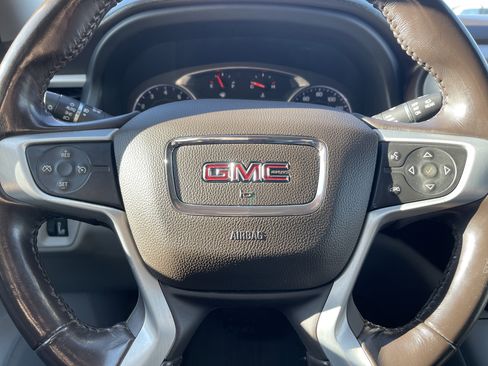 Used 2019 GMC Acadia SLT AWD/4WD image 14