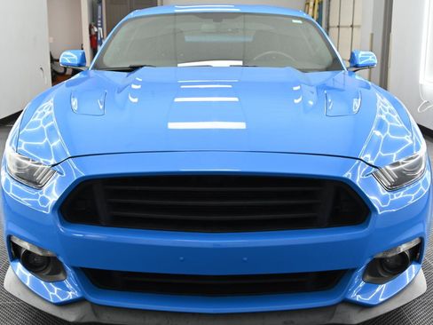 Used 2017 Ford Mustang GT w/ GT Performance Package RWD image 6
