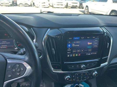 Used 2021 Chevrolet Traverse LT w/ LPO, Floor Liner Package image 11