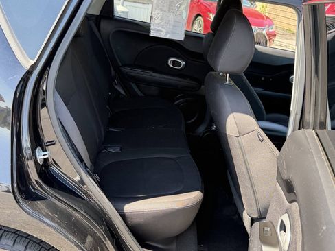 Used 2015 Kia Soul FWD image 17