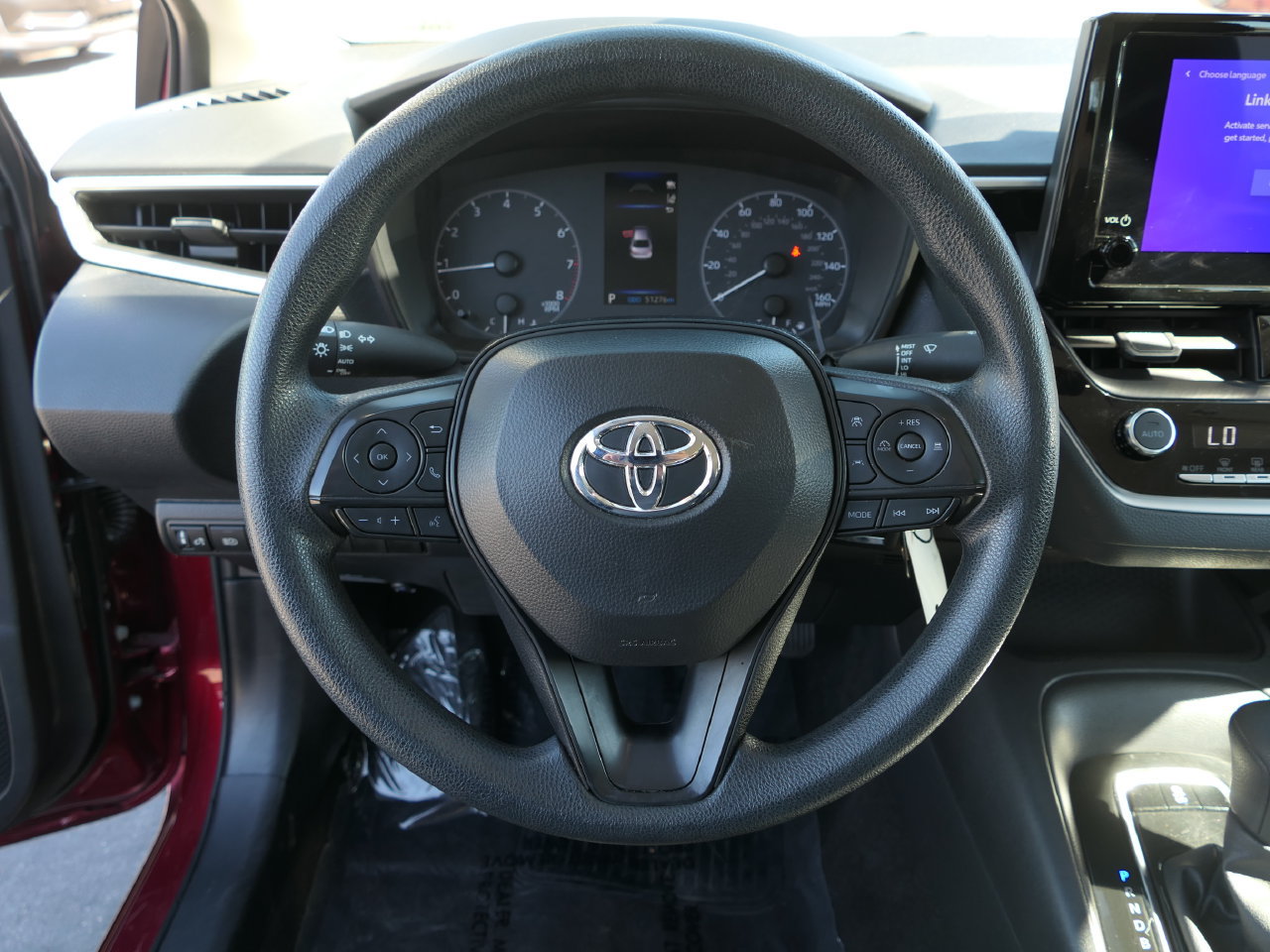 Used 2025 Toyota Corolla LE FWD image 19