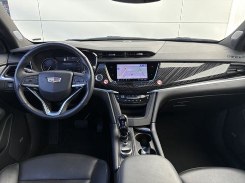 Certified 2025 Cadillac XT6 Premium Luxury image 22