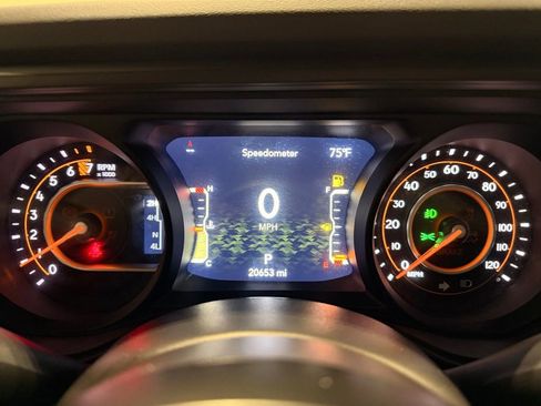 Used 2025 Jeep Gladiator Sport AWD/4WD image 17