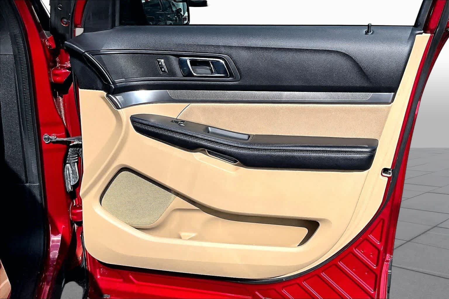 Used 2016 Ford Explorer FWD image 23