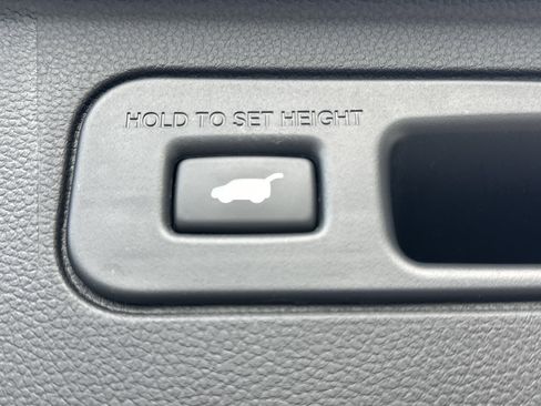 Used 2025 Honda Pilot EX-L image 15