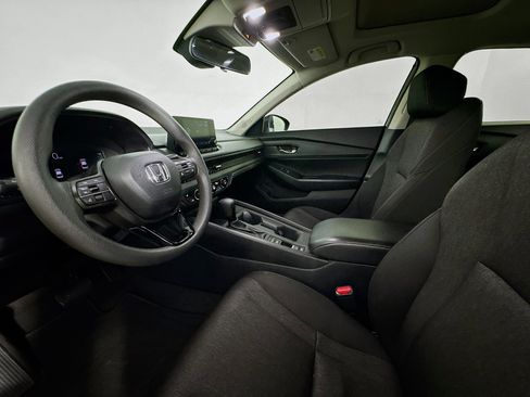Used 2023 Honda Accord EX image 30