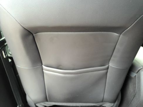 Used 2017 Ford Escape SE w/ SE Sport Appearance Package image 25