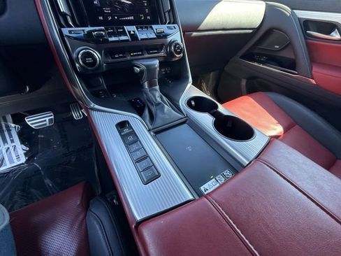 Used 2024 Lexus LX 600 F Sport image 21
