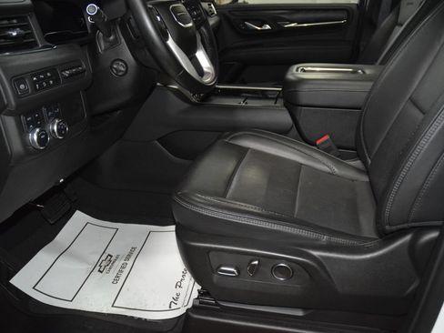 Used 2024 GMC Yukon XL Denali AWD/4WD image 41