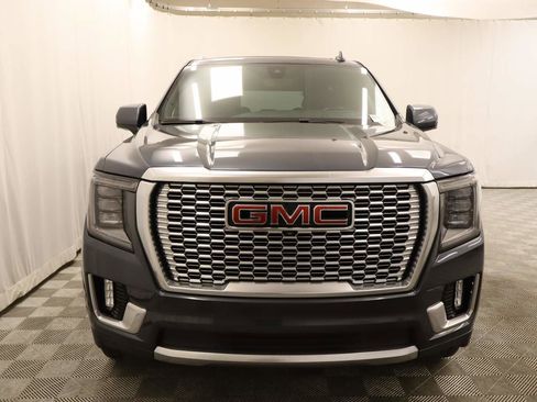 Used 2021 GMC Yukon Denali w/ Denali Ultimate Package AWD/4WD image 4