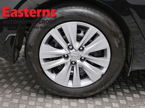 Used 2024 Nissan Sentra S image 30