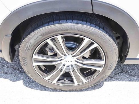 Used 2024 Honda HR-V LX image 9
