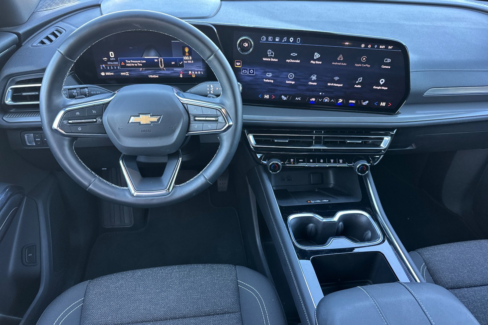 Used 2026 Chevrolet Traverse LT AWD/4WD image 16