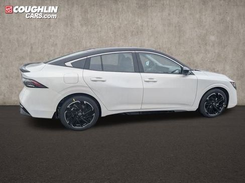 New 2026 Nissan Sentra SR w/ SR Premium Package FWD image 10