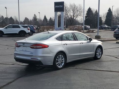 Used 2019 Ford Fusion SEL image 4