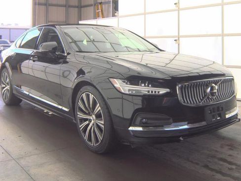 Used 2023 Volvo S90 B6 Plus image 6