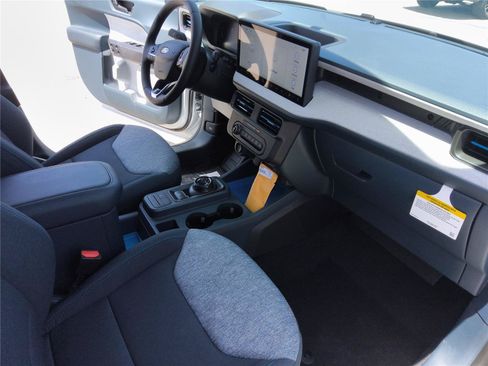 New 2026 Ford Maverick XLT w/ XLT Luxury Package FWD image 25