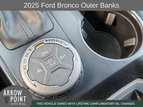 Used 2025 Ford Bronco Outer Banks AWD/4WD image 28