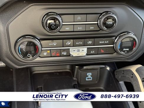 New 2025 Ford Bronco Badlands w/ Sasquatch Package AWD/4WD image 18