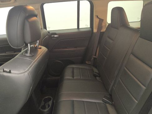 Used 2017 Jeep Patriot High Altitude FWD image 18