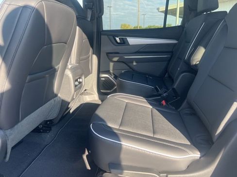 New 2026 Buick Enclave Preferred w/ Power Package image 33