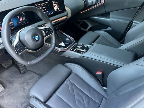 Used 2025 BMW X3 xDrive30i w/ Premium Package image 11