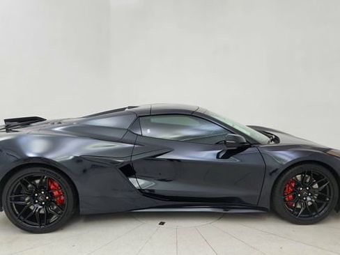 Used 2024 Chevrolet Corvette Z06 w/ Stealth Interior Trim Package image 11