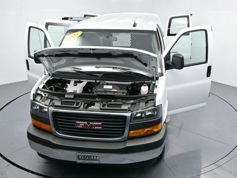 Used 2023 GMC Savana 2500 w/ Driver Convenience Package image 31
