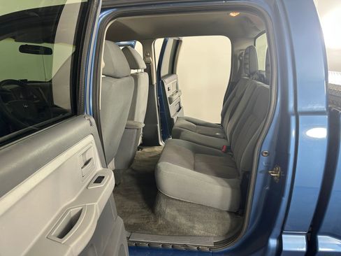 Used 2005 Dodge Dakota SLT image 28