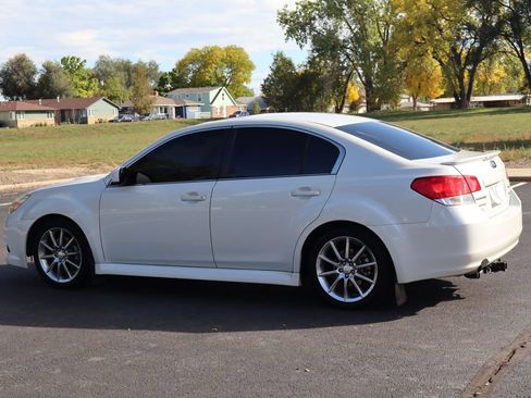Used 2010 Subaru Legacy 2.5GT Limited image 8