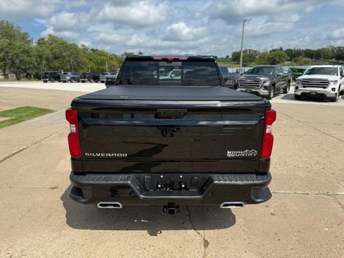 Used 2023 Chevrolet Silverado 1500 High Country w/ Technology Package image 4