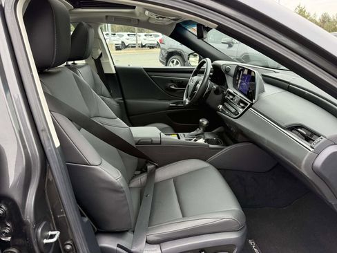 Used 2025 Lexus ES 350 Premium image 14