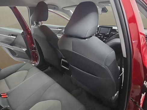 Used 2022 Toyota Camry LE FWD image 17