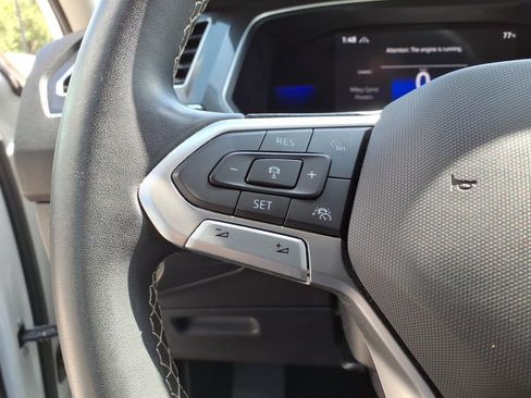 Used 2023 Volkswagen Tiguan SE image 18