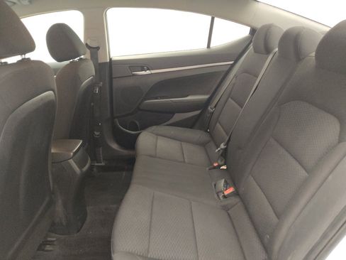 Used 2019 Hyundai Elantra SE w/ Cargo Package image 18