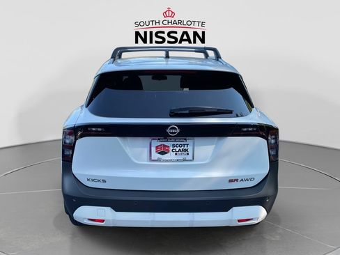 Used 2026 Nissan Kicks SR w/ Cold Weather Package AWD/4WD image 5