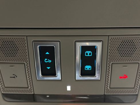 Used 2019 Jaguar F-PACE S image 41