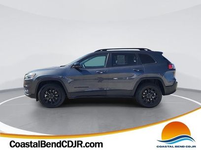 Used 2023 Jeep Cherokee Altitude Lux