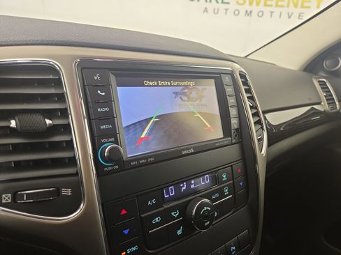 Used 2011 Jeep Grand Cherokee Laredo image 21