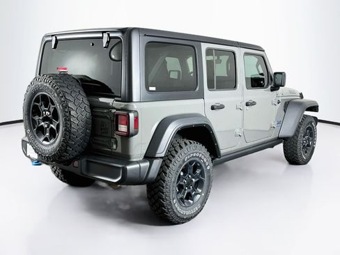 Used 2023 Jeep Wrangler Unlimited w/ Cold Weather Group AWD/4WD image 9