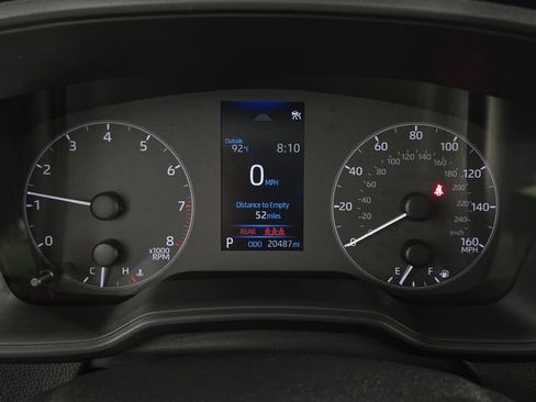 Used 2025 Toyota Corolla Cross LE FWD image 18