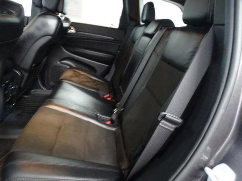 Used 2019 Jeep Grand Cherokee Altitude AWD/4WD image 4