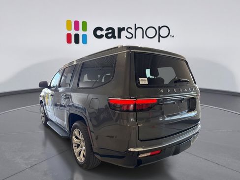 Used 2022 Jeep Wagoneer Series I w/ Premium Group I AWD/4WD image 3
