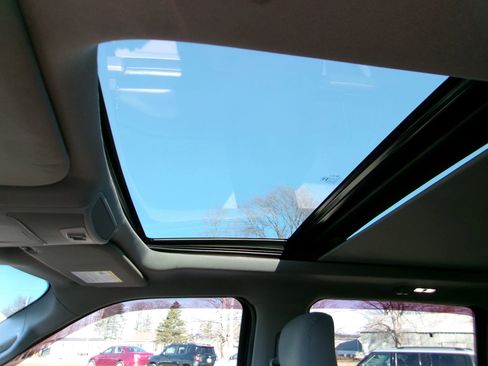 Used 2017 Ford F150 XLT w/ Equipment Group 302A Luxury image 11