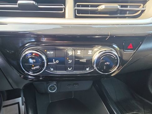 Certified 2024 Chevrolet Trax ACTIV w/ Driver Confidence Package FWD image 15