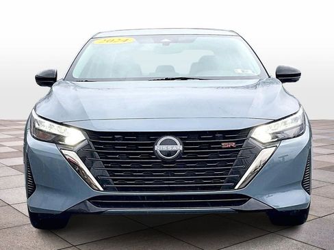 Used 2024 Nissan Sentra SR w/ SR Premium Package image 3
