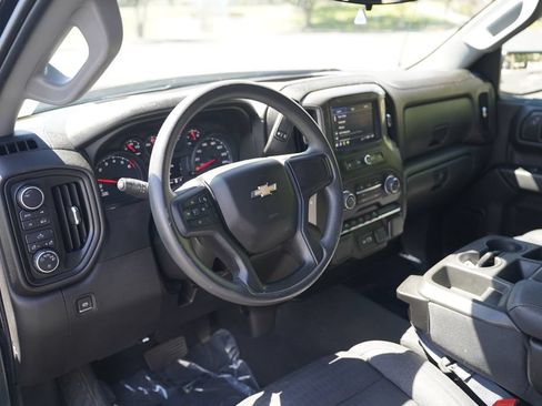 Used 2022 Chevrolet Silverado 1500 Custom AWD/4WD image 9