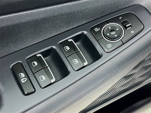 Used 2023 Hyundai Santa Fe SEL image 19