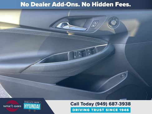 Used 2017 Chevrolet Cruze Premier FWD image 24
